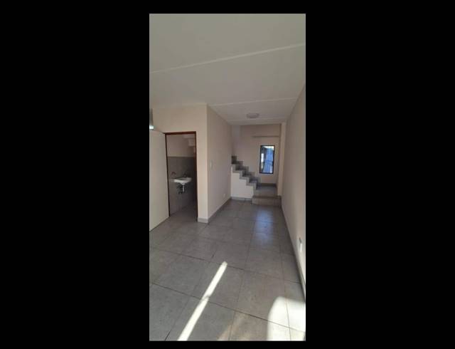 3 BEDROOM TOWNHOUSE TO LET IN DEL JUDOR EXT 4